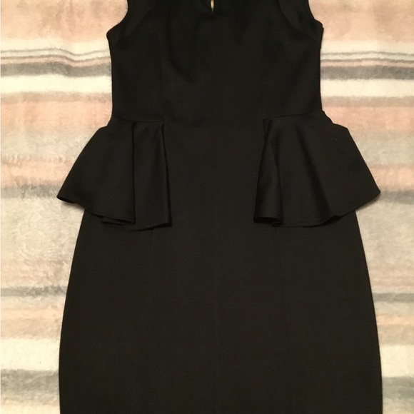 Amber Blue - Picture 7 of 8